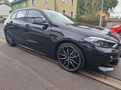 Gebraucht BMW 118 M Sport 140 PS (102 kW) 2020 Schwarz Kleinwagen