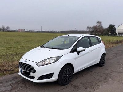 Weiß Gebraucht 2014 Ford Fiesta SYNC Edition Kleinwagen | 4.599 € (Fairer Preis)