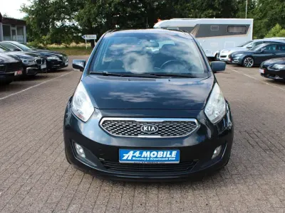 Używany Kia Venga Spirit 90 KM (66 kW) 2010 Czarny Hatchback