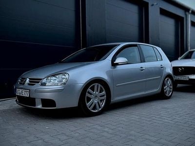 Gebraucht VW Golf V 105 PS (77 kW) 2005 Silber Kleinwagen