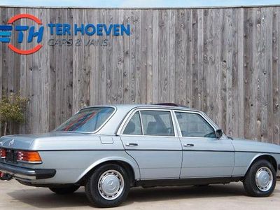 Usata Mercedes E300 88 CV (64 kW) 1984 Blu Berlina