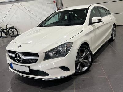 Gebraucht Mercedes CLA200 Shooting Brake 156 PS (114 kW) 2017 Weiß Kombi