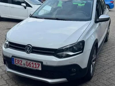 Gebraucht VW Polo Cross 90 PS (66 kW) 2015 Weiß Kleinwagen