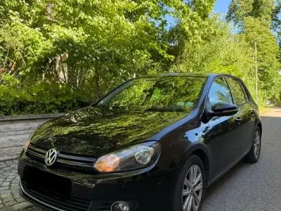 Gebraucht VW Golf VI Style 105 PS (77 kW) 2011 Schwarz Kleinwagen
