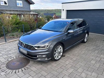 Second-hand VW Passat R-line 239 CP (175 kW) 2016 Gri Break