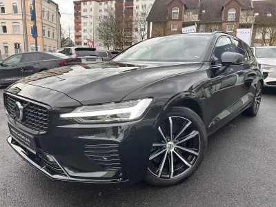Używany Volvo V60 Ultimate 455 KM (334 kW) 2022 Czarny Kombi