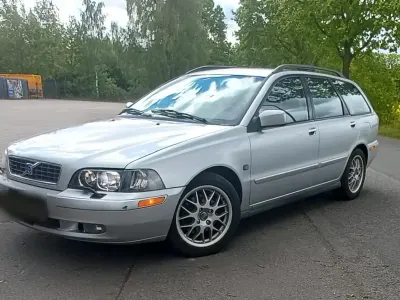 Gebraucht Volvo V40 Comfort 116 PS (85 kW) 2004 Silber Kombi