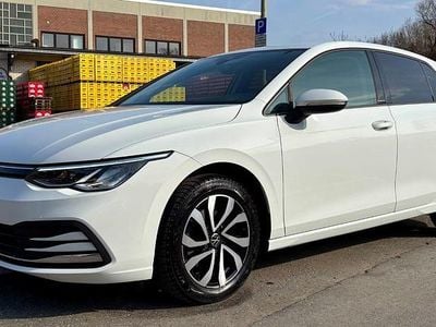 Gebraucht VW Golf VII Active 150 PS (110 kW) 2021 Weiß Kleinwagen