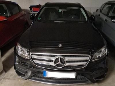 Gebraucht Mercedes E220 AMG 194 PS (142 kW) 2019 Schwarz Kombi