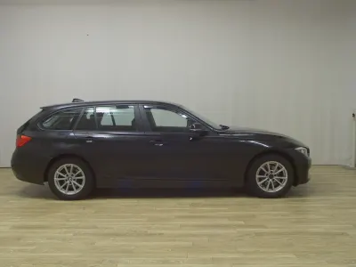 Begagnad BMW 318 143 HK (105 kW) 2014 Svart Kombi