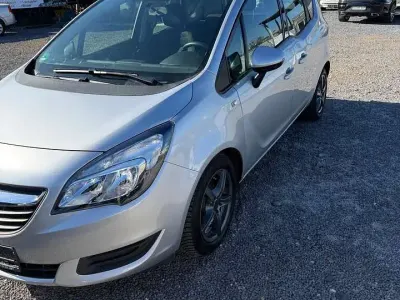 Gebraucht Opel Meriva Innovation 120 PS (88 kW) 2015 Silber Van / Kleinbus