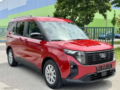 Gebraucht Ford Tourneo Courier Titanium 125 PS (91 kW) 2025 Fantastic red tc Van / Kleinbus