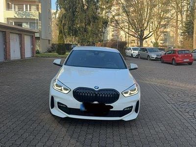 Gebraucht BMW 118 M Sport 136 PS (100 kW) 2023 Weiß Kleinwagen