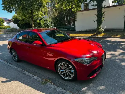 Gebraucht Alfa Romeo Giulia 209 PS (153 kW) 2018 Rot Limousine