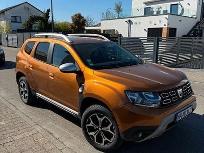 Usata Dacia Duster Black Shadow 125 CV (91 kW) 2018 Arancione SUV
