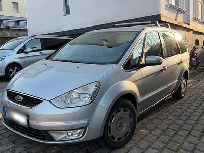 Silber Gebraucht 2007 Ford Galaxy Van / Kleinbus | 1.999 € (Fairer Preis)