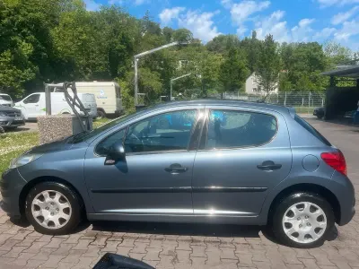 Gebraucht Peugeot 207 73 PS (53 kW) 2009 Grau Kleinwagen