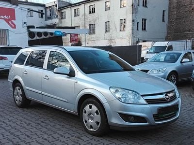 Gebraucht Opel Astra Edition 90 PS (66 kW) 2009 Argon silber/ice silver (m2) Kombi