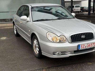 Silber Gebraucht 2004 Hyundai Sonata GLS Limousine | 4.900 €