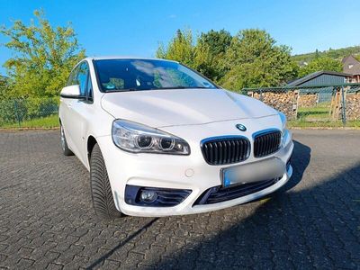BMW 218