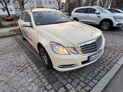 gebraucht Mercedes 200 E5 klasseTaxi tüv 09/24 top Zustand Avantgarde