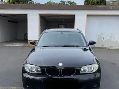 Gebraucht BMW 116 122 PS (89 kW) 2005 Schwarz Kleinwagen