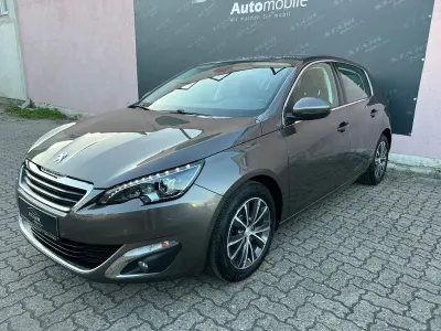 Gebraucht Peugeot 308 Allure 131 PS (96 kW) 2015 Grau Limousine