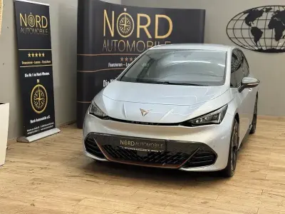 Używany Cupra Born e-Boost 169 kW (231 KM) 2023 Srebrny Hatchback