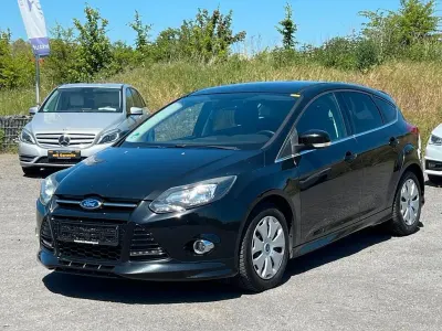Gebraucht Ford Focus Titanium 182 PS (133 kW) 2013 Schwarz Limousine