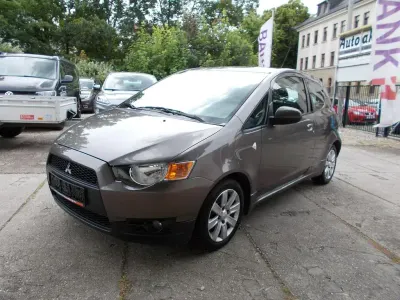 Gebraucht Mitsubishi Colt 75 PS (55 kW) 2013 Braun Kleinwagen