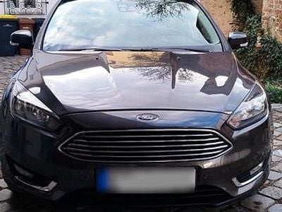 Gebraucht Ford Focus 125 PS (91 kW) 2017 Grau Kombi