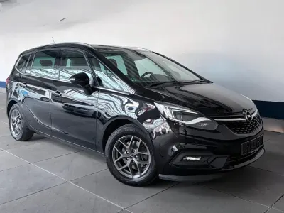 Gebraucht Opel Zafira Innovation 140 PS (102 kW) 2017 Schwarz Van / Kleinbus