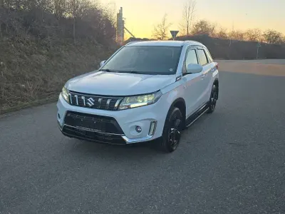 Gebraucht Suzuki Vitara Comfort 129 PS (94 kW) 2021 Weiß SUV