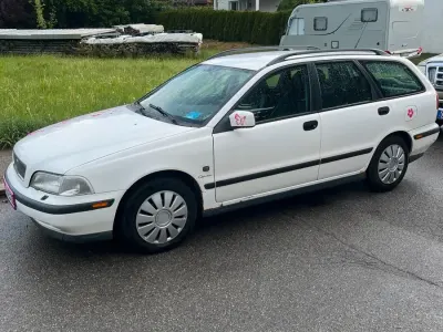 Brugt Volvo V40 140 HK (102 kW) 1998 Hvid Stationcar