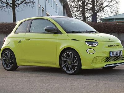 Gebraucht Abarth 500e Scorpionissima 114 kW (155 PS) 2023 Acid green Kleinwagen