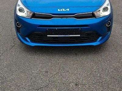 Usata Kia Rio Spirit 101 CV (74 kW) 2023 Blu Berlina