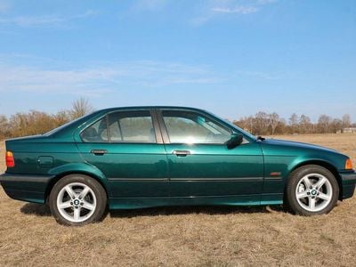 Gebraucht BMW 316 102 PS (75 kW) 1995 Grün Limousine