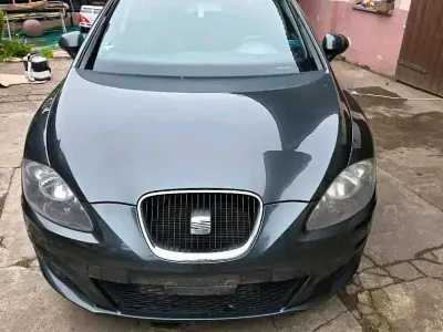 Gebraucht Seat Leon 105 PS (77 kW) 2011 Grau Kleinwagen