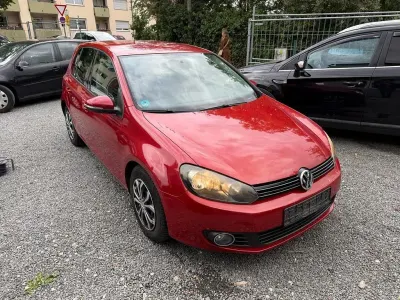 Gebraucht VW Golf VI Comfortline 122 PS (89 kW) 2009 Rot Kleinwagen