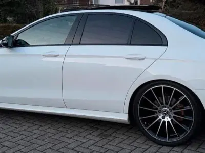 Gebraucht Mercedes E300 AMG 245 PS (180 kW) 2017 Weiß Limousine