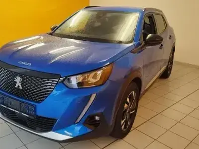 Gebraucht Peugeot 2008 Allure 131 PS (96 kW) 2022 Blau SUV