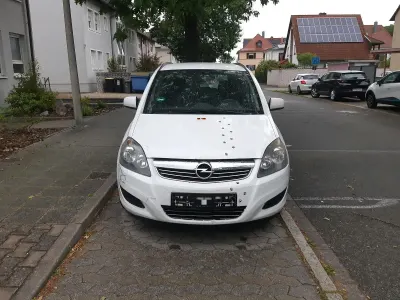 Gebraucht Opel Zafira 140 PS (102 kW) 2012 Weiß Van / Kleinbus