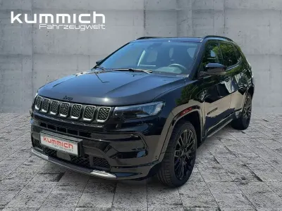 Gebraucht Jeep Compass 131 PS (96 kW) 2024 Schwarz SUV