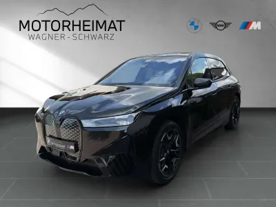 Gebraucht BMW iX Sport Line 239 kW (326 PS) 2023 Saphirschwarz metallic SUV