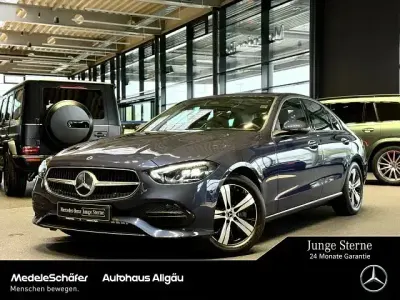 Gebraucht Mercedes C180 Avantgarde 170 PS (125 kW) 2025 Lack sodalithblau Limousine