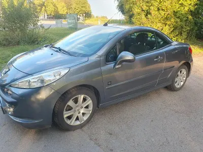 Gebraucht Peugeot 207 CC 120 PS (88 kW) 2009 Grau Cabrio