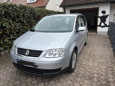 Gebraucht VW Touran Basis 116 PS (85 kW) 2004 Grau Van / Kleinbus
