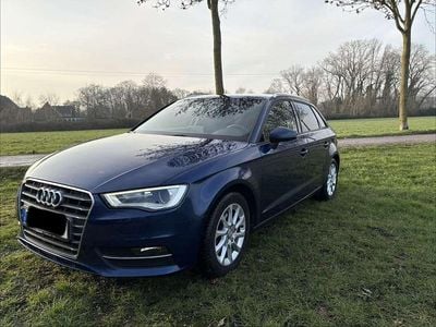 Blau Gebraucht 2013 Audi A3 Sportback Kleinwagen | 10.000 € (Fairer Preis)