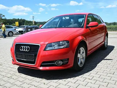 Gebraucht Audi A3 Attraction 125 PS (91 kW) 2012 Rot Kleinwagen