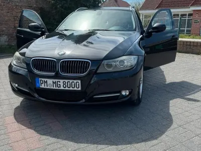 Gebraucht BMW 318 143 PS (105 kW) 2012 Schwarz Kombi